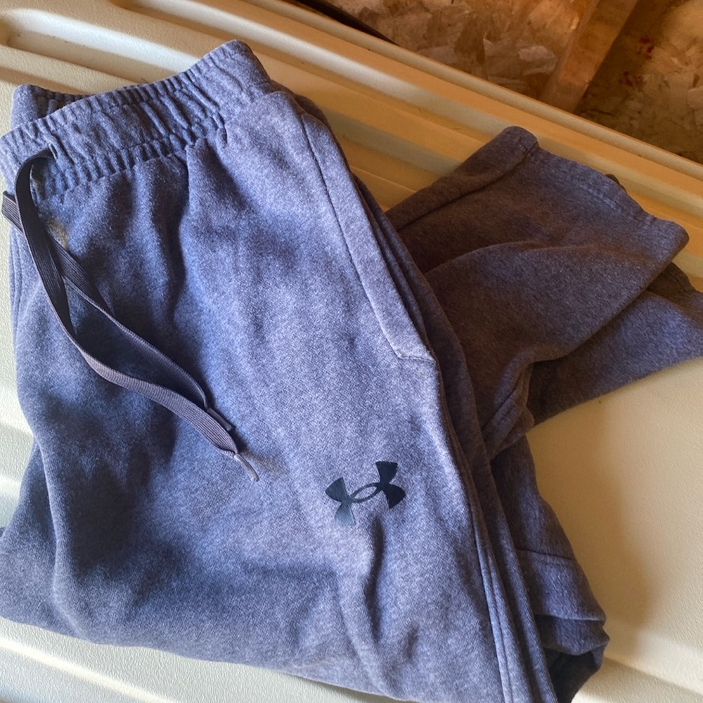 UA grey loose sweat pants
